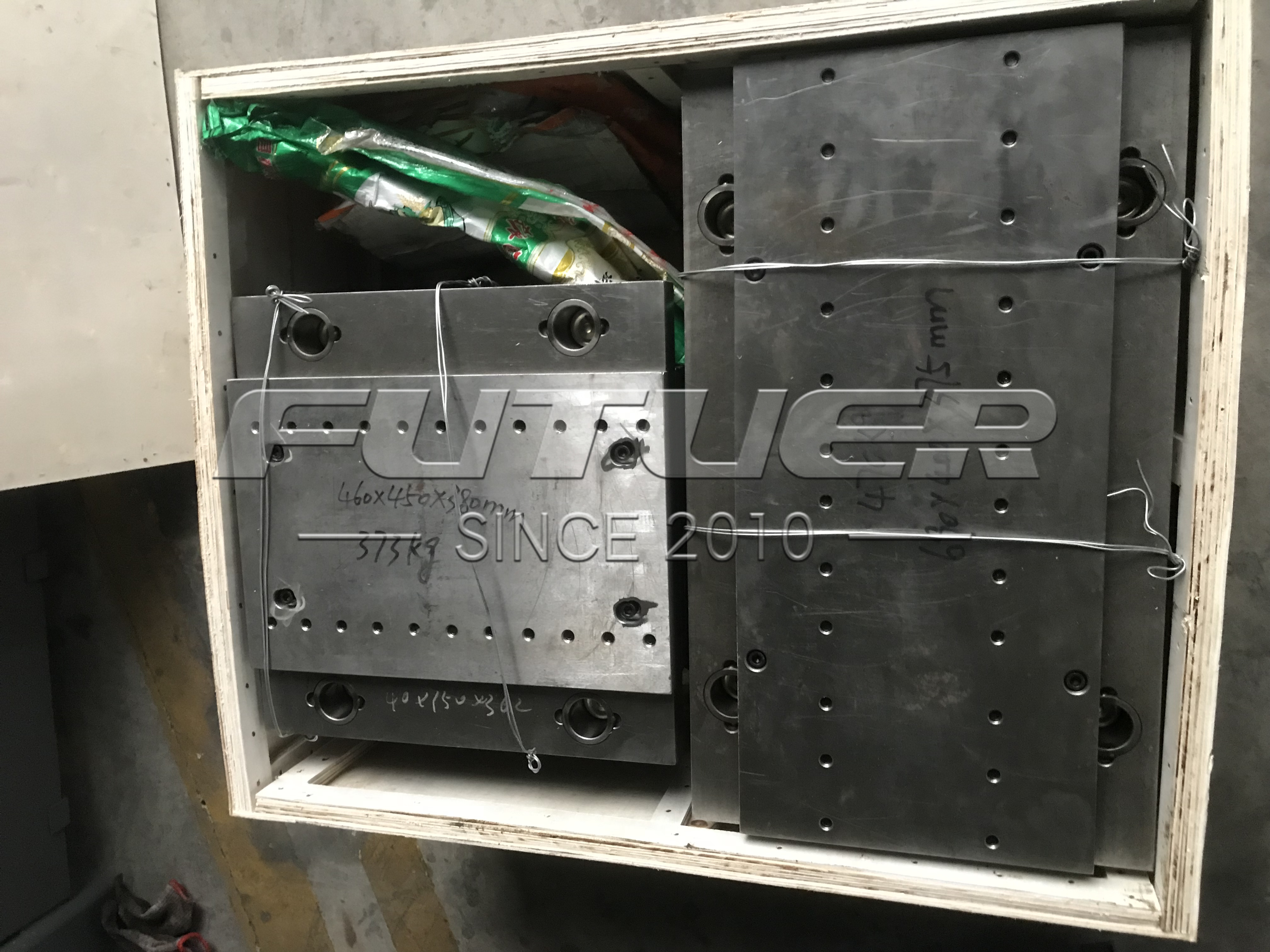 UGANDA HINGE 1 - REPURCHASE FLAG HINGE MOLD