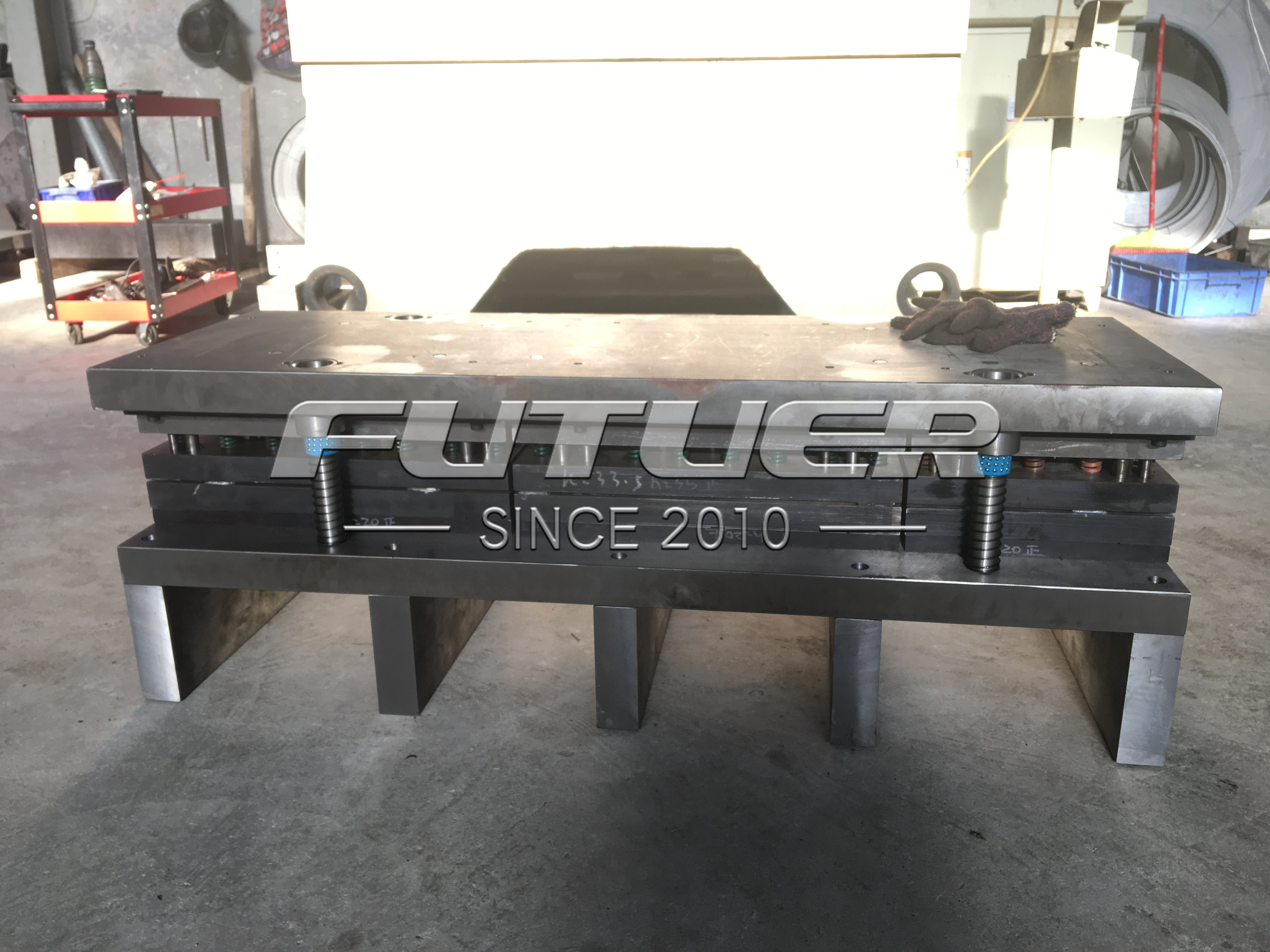 H hinge mold & Assembly machine—— Egypt 5