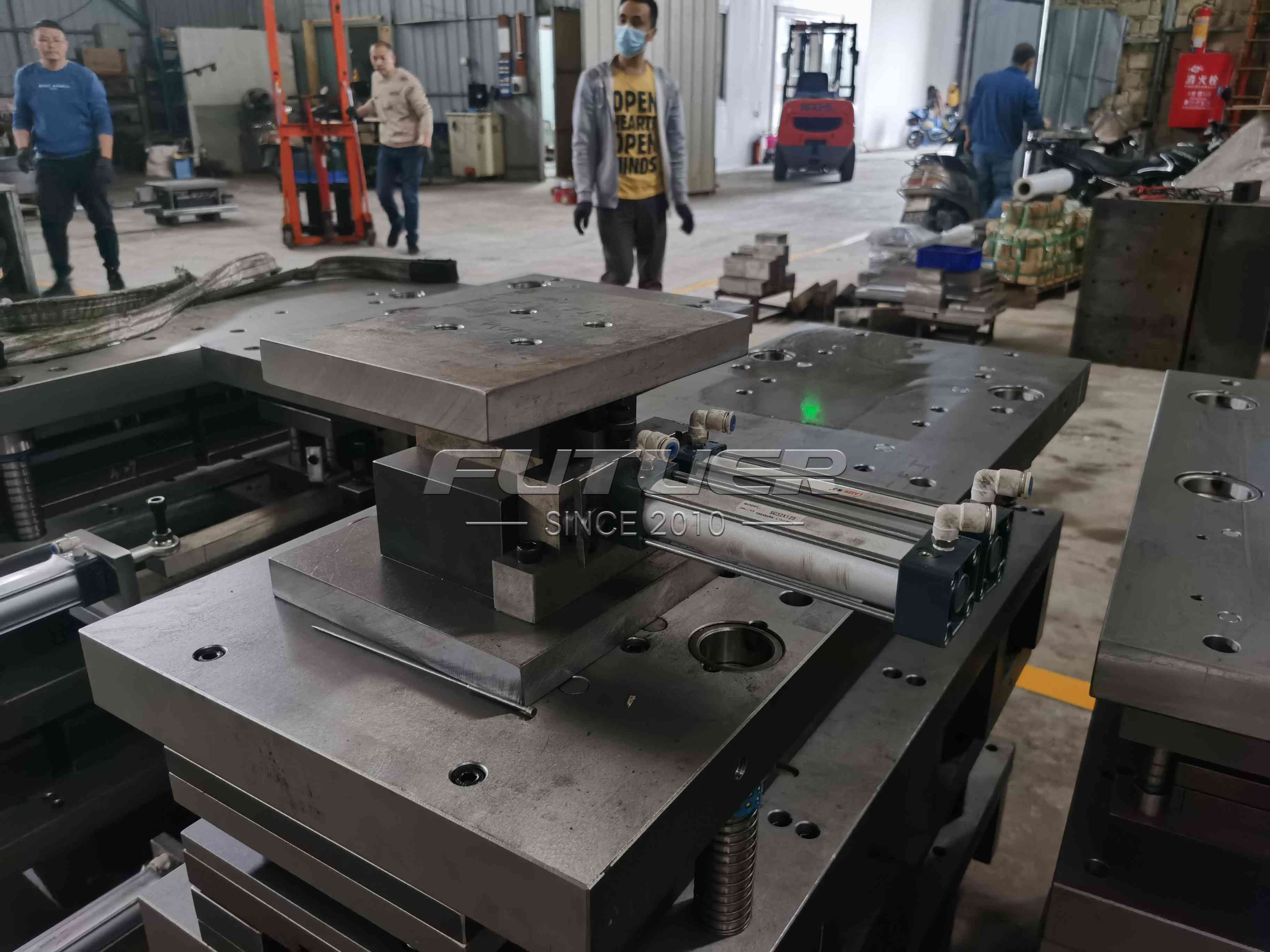 Butt hinge full round mold