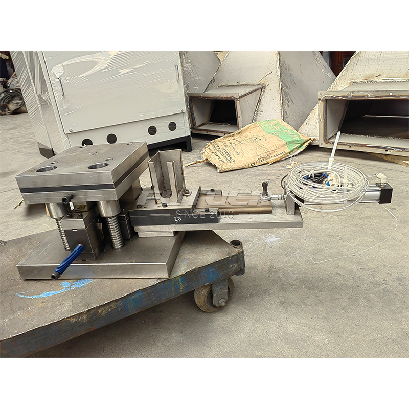 hinge-mould1.jpg