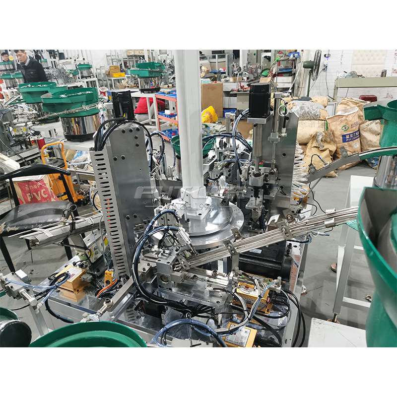 Automatic-assembly-machine3.jpg