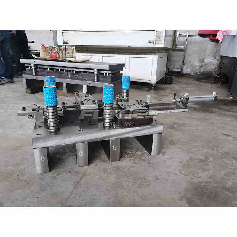 Automatic-Mold-2.jpg