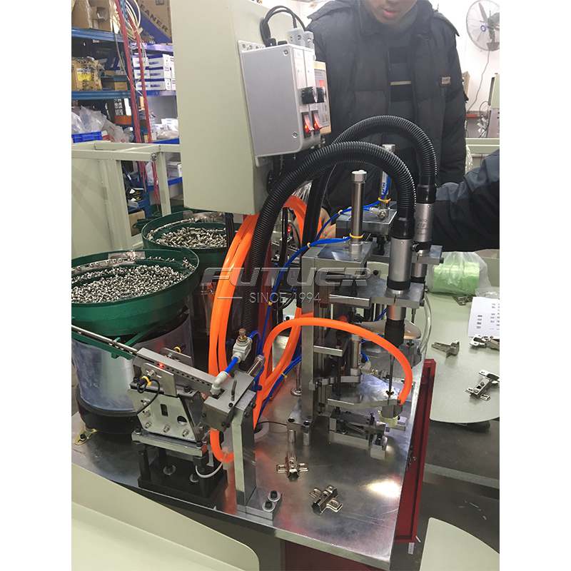 Automatic-screw-machine-7.jpg