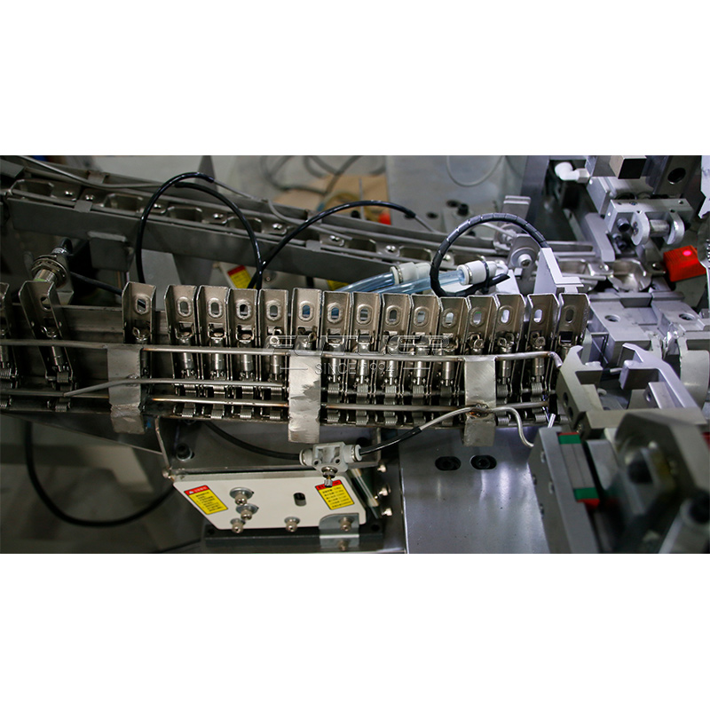 Automatic-U-nail-machine6.jpg