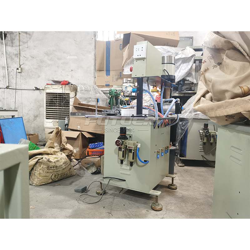 Compression-spring-nailing-machine-3.jpg