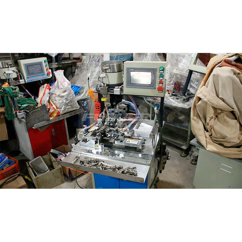 Compression-spring-nailing-machine-5.jpg