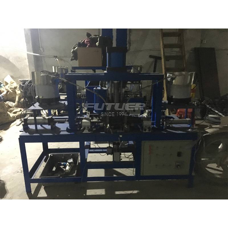 Hinge-assembly-machine-5.jpg