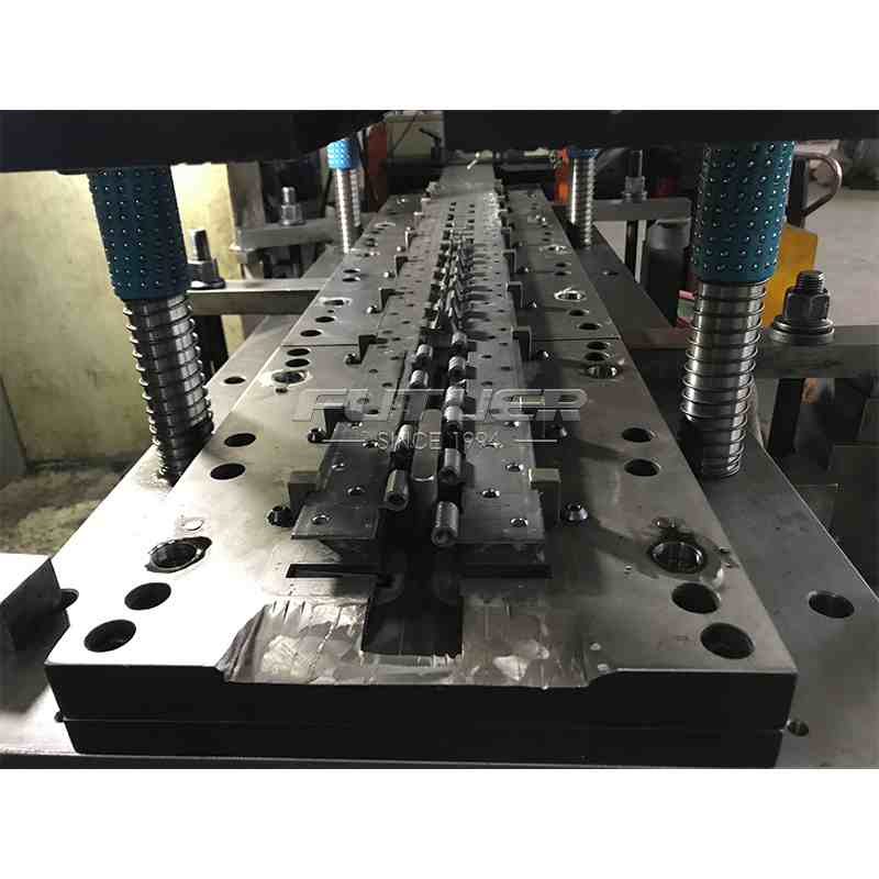 metal-stamping-mould-1.jpg