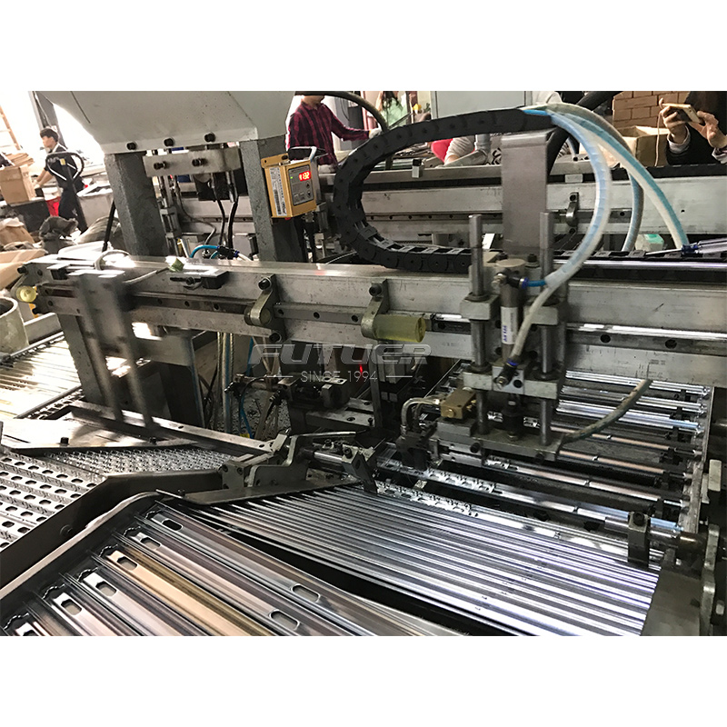 nail-assembly-machine-6.jpg