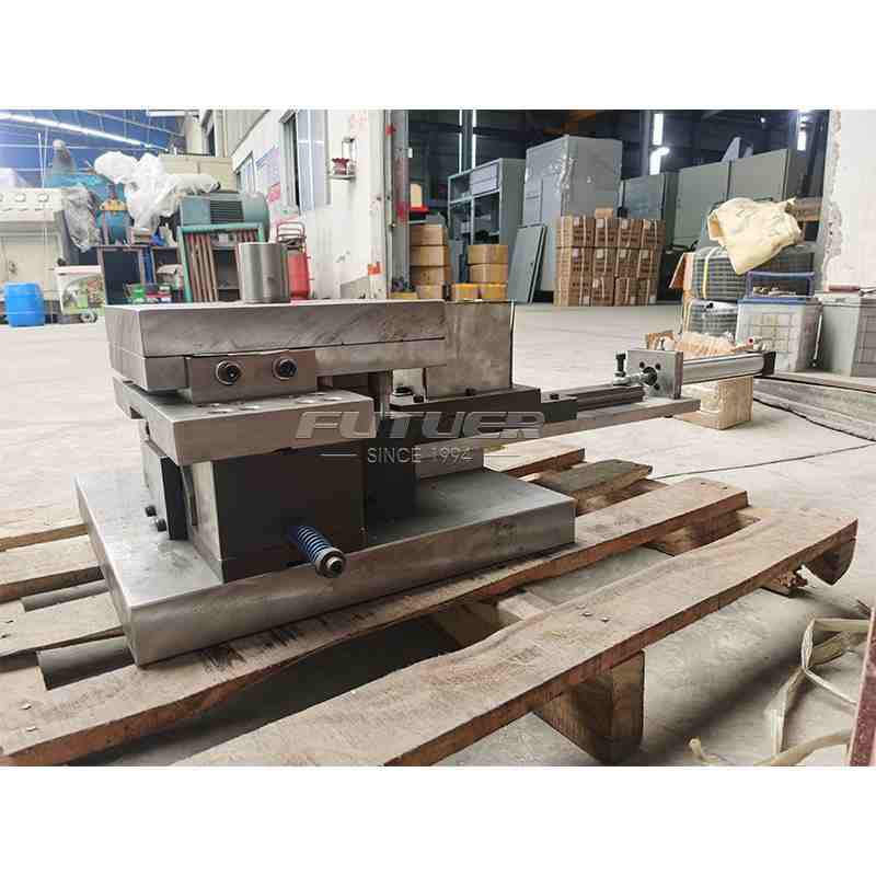 Processing-Hinge-Molds-3.jpg