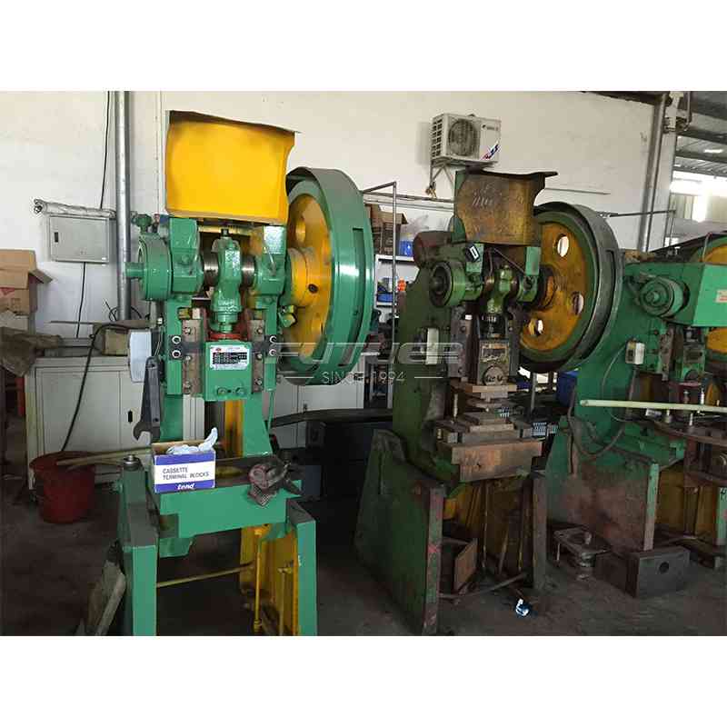 Punching-Machine-Press-For-Sheet-Metal-6.jpg