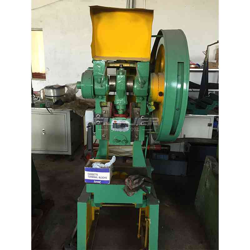 Punching-Machine-Press-For-Sheet-Metal-8.jpg
