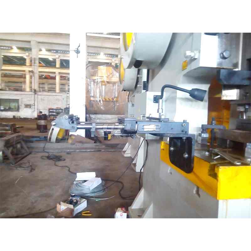 servo-feeder-press-3.jpg