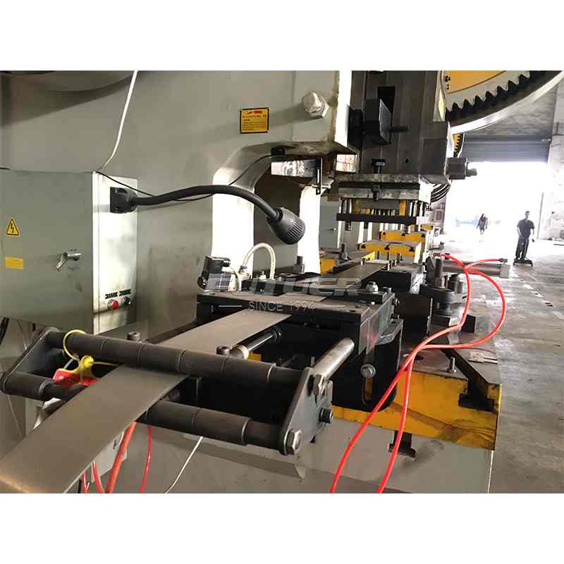 servo-feeder-press-4.jpg