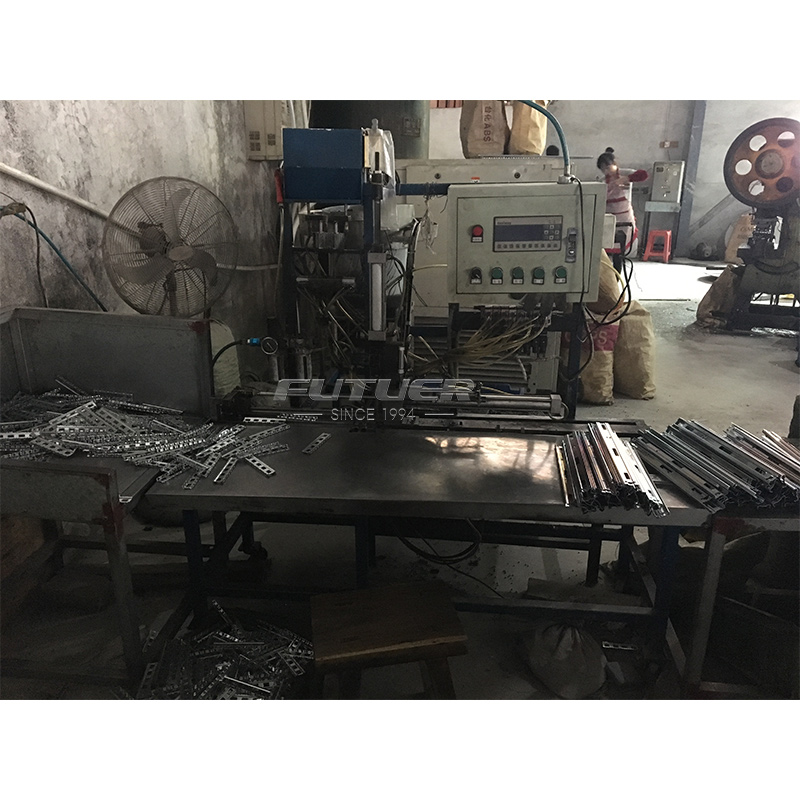 Slide-nail-bending-machine-2.jpg