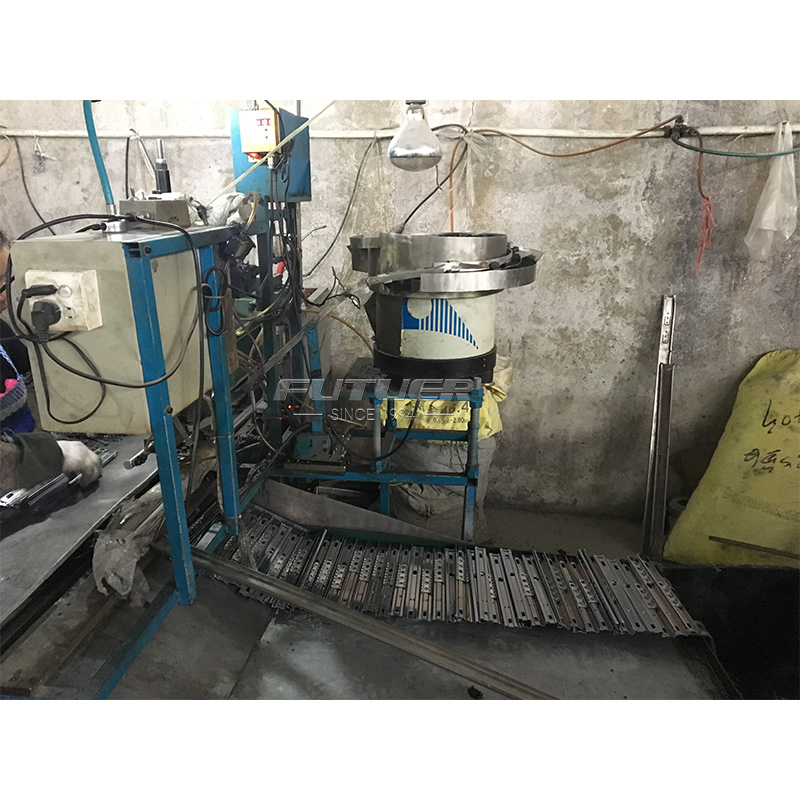 Slide-nail-bending-machine-4.jpg