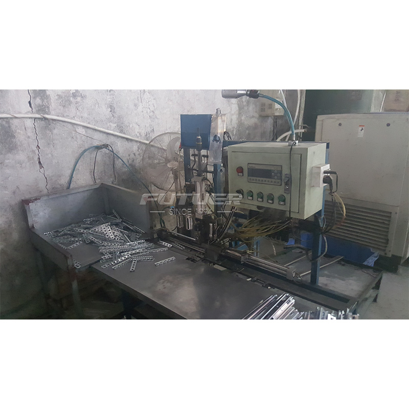 Slide-nail-bending-machine-5.jpg