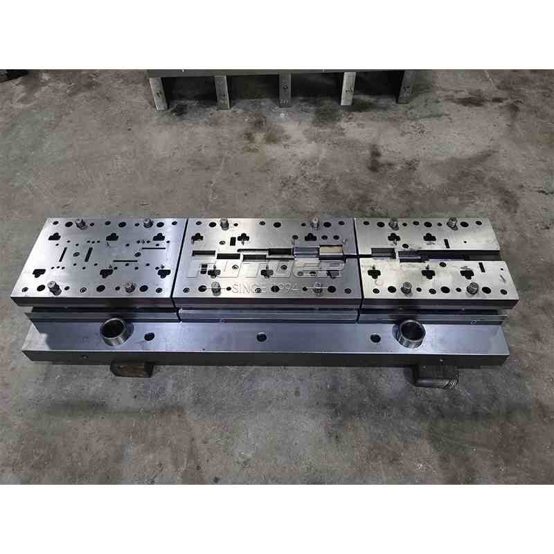 Stainless-Steel-Stamping-Hinge-Processing-Mold-1.jpg