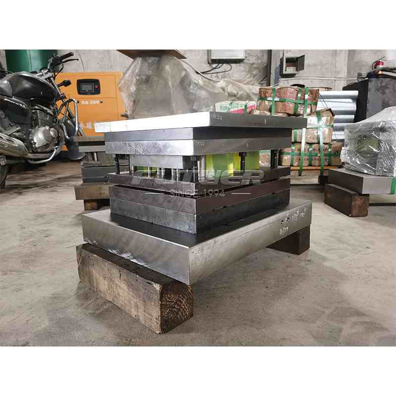 stamping-mold-6.jpg