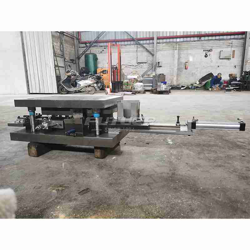 Stamping-Mould-for-Hinge-5.jpg