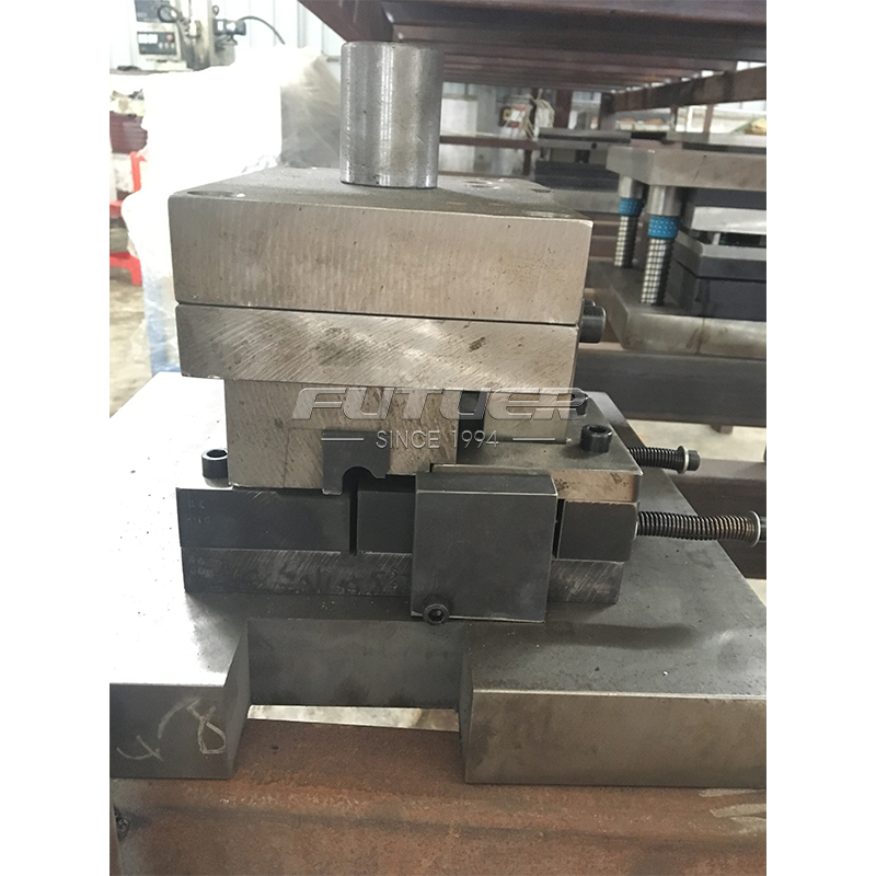 Window-Hinge-Stamping-Mold-166.jpg