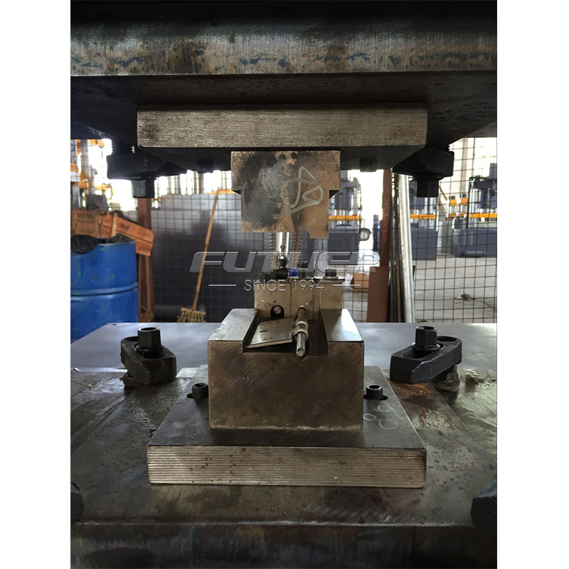 Window-Hinge-Stamping-Mold-188.jpg