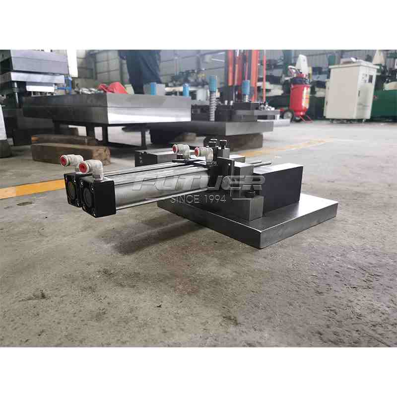 Window-Hinge-Stamping-Mold-3.jpg