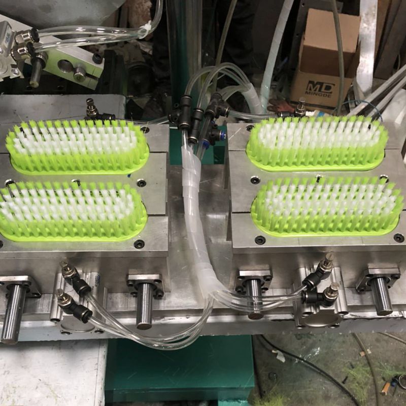 2-Axis-brush-making-machine-4.jpg