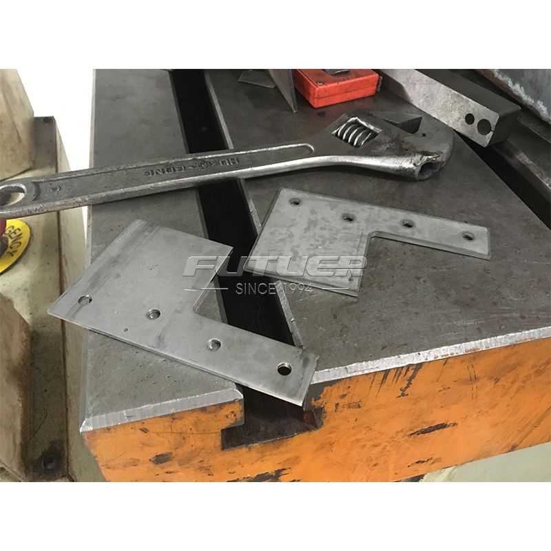 Detachable-Hinge-Cutting-Mold-2.jpg