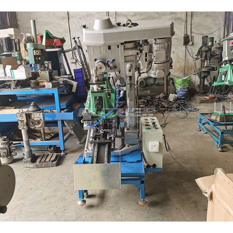 Cabinet-hinge-tapping-machine-5.jpg