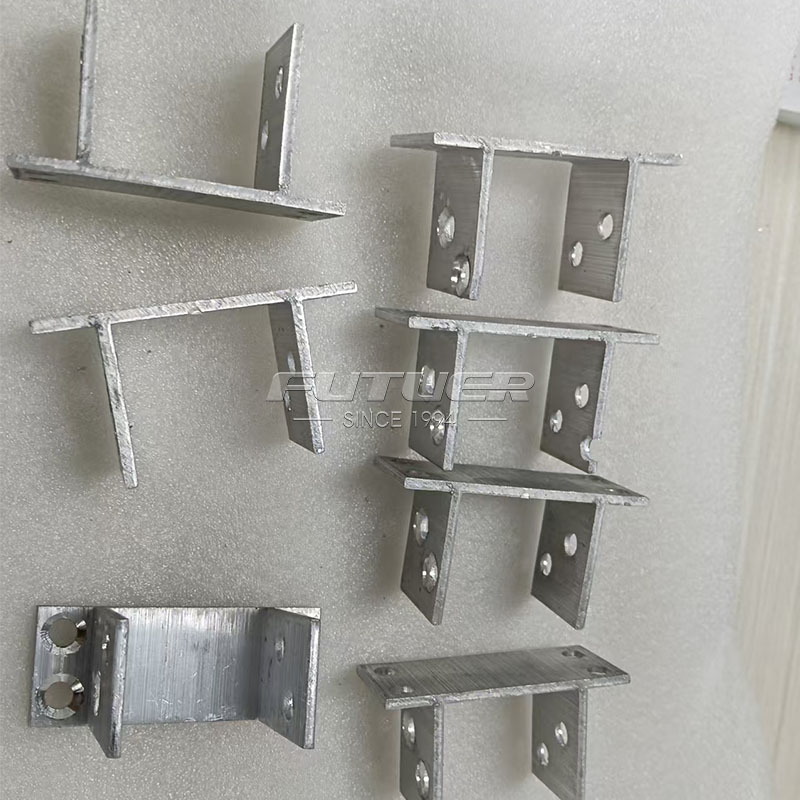 Center support connector corner code corner door and window hardware accessories processing machine-1.jpg